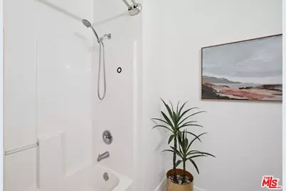 630 W 6th St #505, Los Angeles, CA 90017 - Photo 21