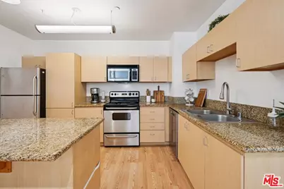 630 W 6th St #505, Los Angeles, CA 90017 - Photo 11