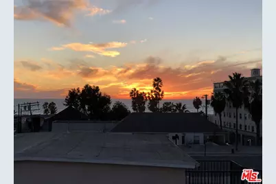 46 Rose Ave, Los Angeles, CA 90291 - Photo 47