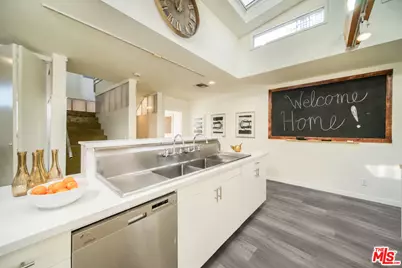 46 Rose Ave, Los Angeles, CA 90291 - Photo 15