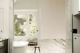 1004 N Bundy Dr, Los Angeles, CA 90049 - Photo 27