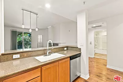 12963 Runway Rd #218, Playa Vista, CA 90094 - Photo 21