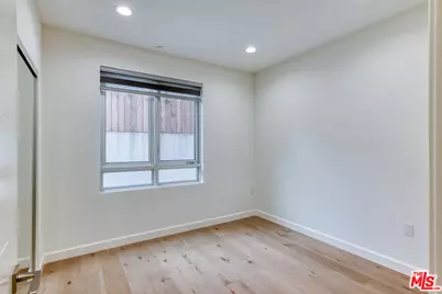 4813 Oakwood Ave #103, Los Angeles, CA 90004 - Photo 15
