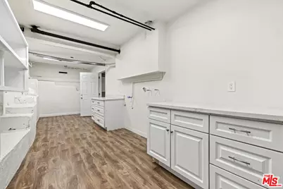 10941 Cardamine Pl, Los Angeles, CA 91042 - Photo 21
