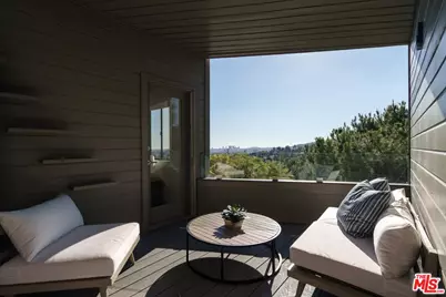 5677 Spreading Oak Dr, Los Angeles, CA 90068 - Photo 19