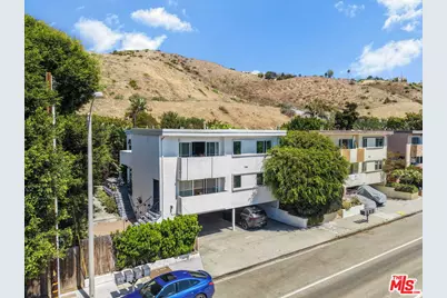 22357 Pacific Coast Hwy, Malibu, CA 90265 - Photo 3
