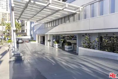 10660 Wilshire Blvd #1207, Los Angeles, CA 90024 - Photo 3
