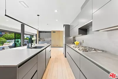 8836 Hollywood Blvd, Los Angeles, CA 90069 - Photo 9