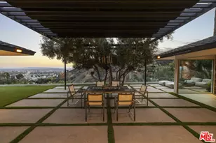 2402 Carman Crest Dr, Los Angeles, CA 90068 - Photo 19