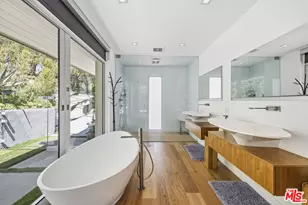 2402 Carman Crest Dr, Los Angeles, CA 90068 - Photo 15