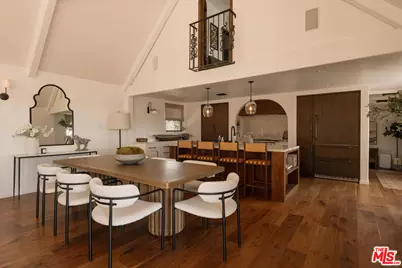 8148 Mannix Dr, Los Angeles, CA 90046 - Photo 7