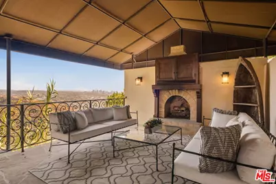 8148 Mannix Dr, Los Angeles, CA 90046 - Photo 33