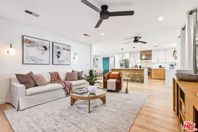 7954 Loma Verde Ave, Los Angeles, CA 91304 - Photo 21
