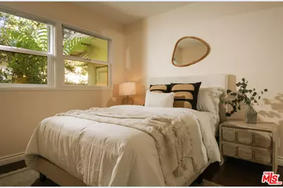 22251 Kittridge St, Los Angeles, CA 91303 - Photo 17