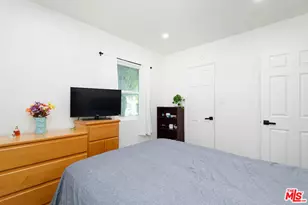 5409 Fallbrook Ave, Los Angeles, CA 91367 - Photo 21