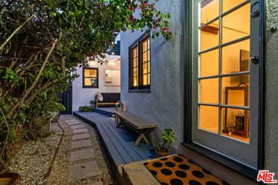 225 Carroll Canal, Los Angeles, CA 90291 - Photo 29