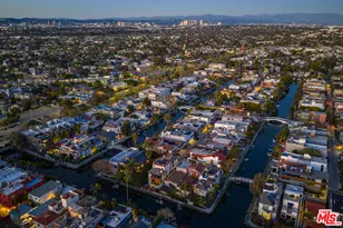 225 Carroll Canal, Los Angeles, CA 90291 - Photo 45