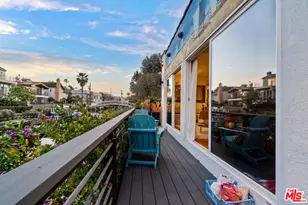 225 Carroll Canal, Los Angeles, CA 90291 - Photo 17