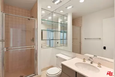 10751 Wilshire Blvd #Ph1, Los Angeles, CA 90024 - Photo 11