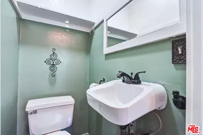 1286 S Cloverdale Ave, Los Angeles, CA 90019 - Photo 23