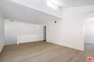 22125 Burbank Blvd, Woodland Hills, CA 91367 - Photo 3