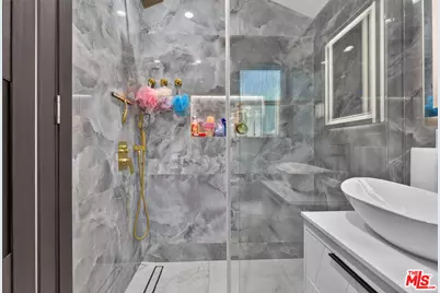 2727 Hollister Ter, Glendale, CA 91206 - Photo 41