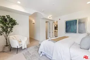 11715 Chenault St, Los Angeles, CA 90049 - Photo 23