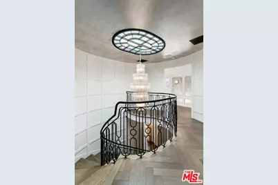 460 S Las Palmas Ave, Los Angeles, CA 90020 - Photo 21