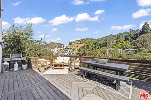 6335 Grape Pl, Los Angeles, CA 90068 - Photo 23