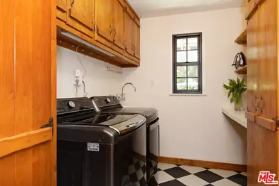 1752 Riverside Dr, Glendale, CA 91201 - Photo 33