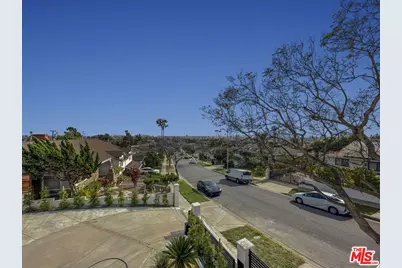 5810 S Halm Ave, Los Angeles, CA 90056 - Photo 45