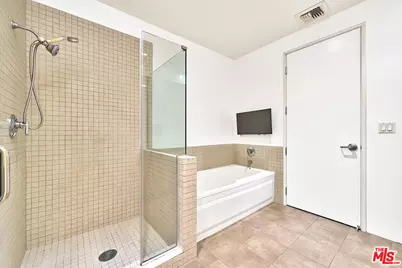 801 S Grand Ave #2106, Los Angeles, CA 90017 - Photo 9