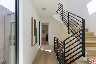923 N Hilldale Ave, West Hollywood, CA 90069 - Photo 19