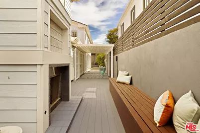 950 S Longwood Ave, Los Angeles, CA 90019 - Photo 45