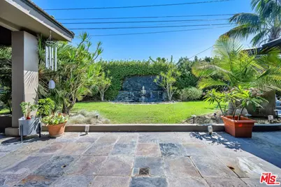 6020 S Halm Ave, Los Angeles, CA 90056 - Photo 37