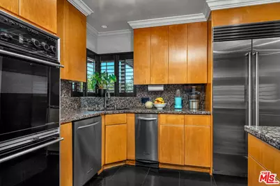 6020 S Halm Ave, Los Angeles, CA 90056 - Photo 23