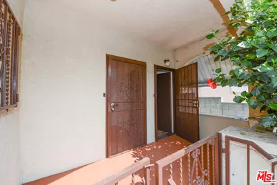 527 N Cummings St, Los Angeles, CA 90033 - Photo 17