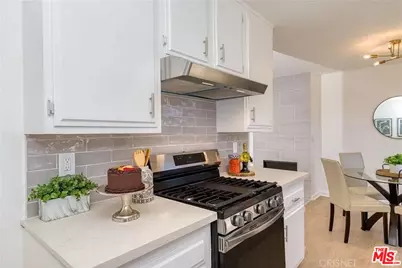 4350 Berryman Ave #10, Los Angeles, CA 90066 - Photo 9