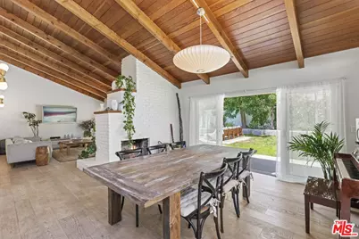 23023 Gainford St, Woodland Hills, CA 91364 - Photo 11