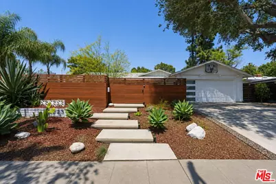23023 Gainford St, Woodland Hills, CA 91364 - Photo 31
