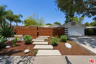 23023 Gainford St, Woodland Hills, CA 91364 - Photo 31