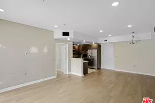 10850 Bloomfield St, Los Angeles, CA 91602 - Photo 11