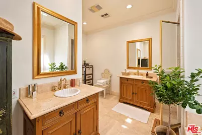 9835 Portola Dr, Los Angeles, CA 90210 - Photo 31