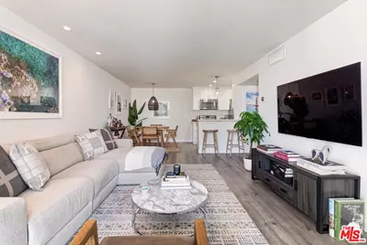 8530 Holloway Dr #422, West Hollywood, CA 90069 - Photo 11