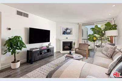 8530 Holloway Dr #422, West Hollywood, CA 90069 - Photo 7