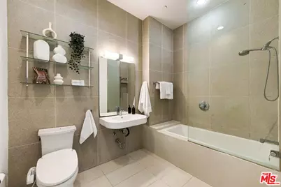 751 N Fairfax Ave #2, Los Angeles, CA 90046 - Photo 7