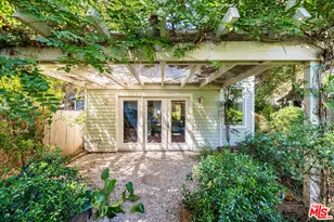 1446 Bonnell Dr, Topanga, CA 90290 - Photo 27