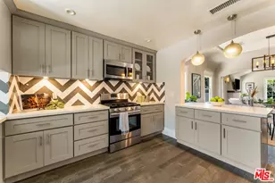 6607 De Longpre Ave, Los Angeles, CA 90028 - Photo 9