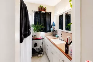 5642 Lexington Ave, Los Angeles, CA 90038 - Photo 27