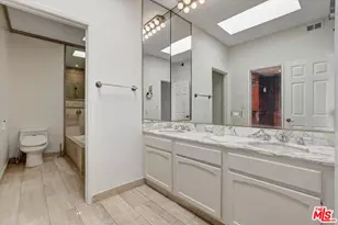1140 Alta Loma Rd, West Hollywood, CA 90069 - Photo 21